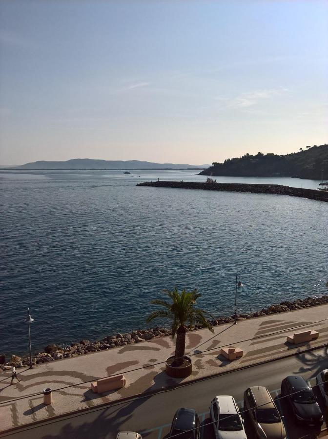 Elegant Apartment With Sea View In Porto Santo Stefano 89 M² ภายนอก รูปภาพ