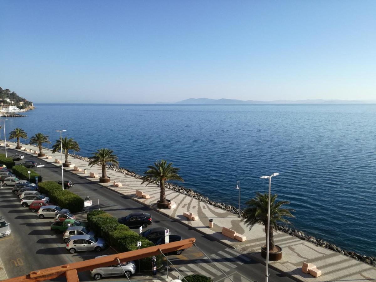 Elegant Apartment With Sea View In Porto Santo Stefano 89 M² ภายนอก รูปภาพ